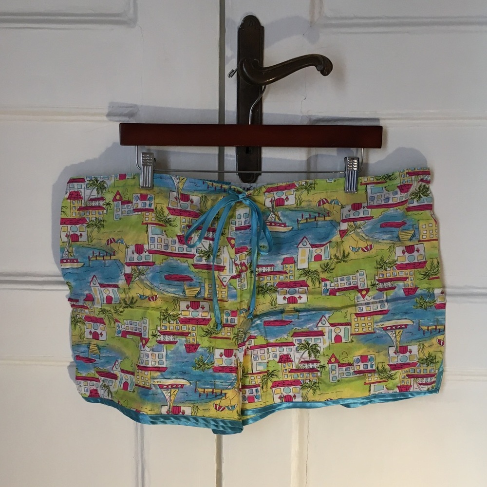 (SIMILAR to Lilly Pulitzer) MIXIT Shorts Size L